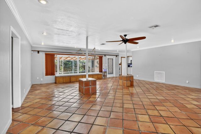 742 Hollywood Boulevard, Hollywood, FL 33019