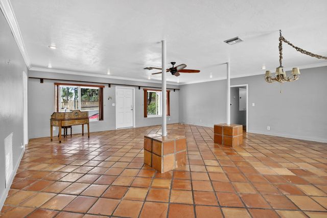 742 Hollywood Boulevard, Hollywood, FL 33019