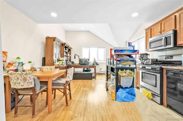 84-39 60th Dr, Middle Village, NY 11379