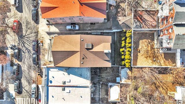 84-39 60th Dr, Middle Village, NY 11379