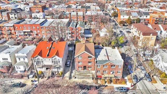 84-39 60th Dr, Middle Village, NY 11379