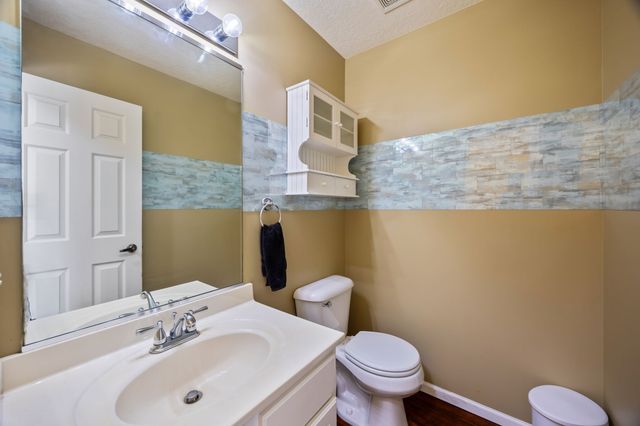600 SE Prairie Park Lane, Waukee, IA 50263