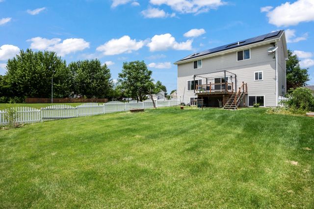 600 SE Prairie Park Lane, Waukee, IA 50263