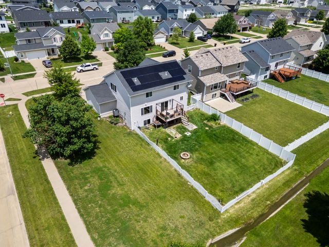 600 SE Prairie Park Lane, Waukee, IA 50263