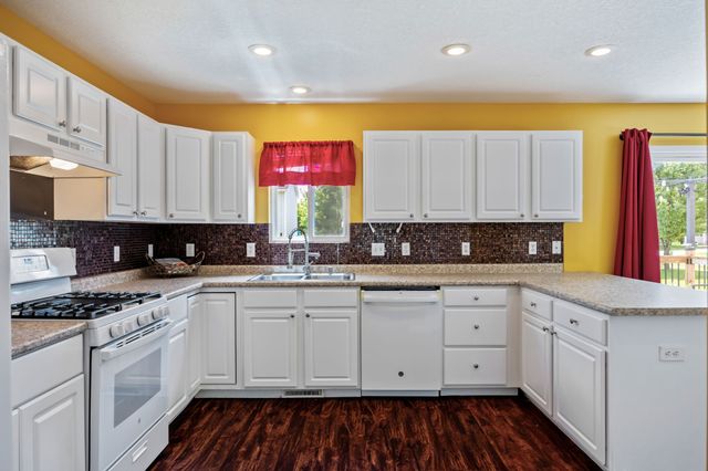 600 SE Prairie Park Lane, Waukee, IA 50263