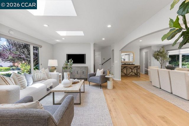 2023 Devita Ct, Walnut Creek, CA 94595