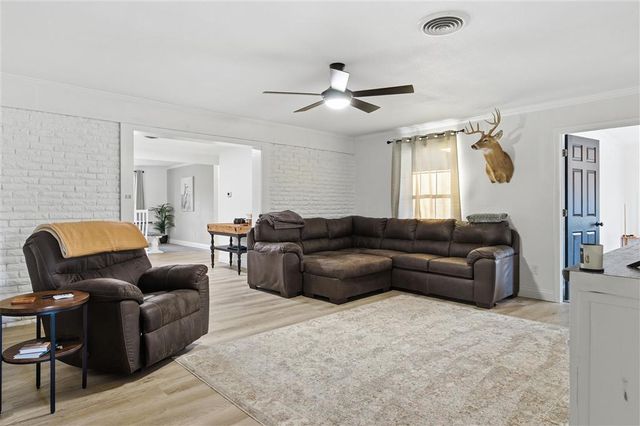 348 Phils Ln Lane, Lake Charles, LA 70611