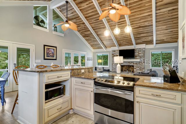 31 Sanddollar Rd, Hilton Head Island, SC 29928