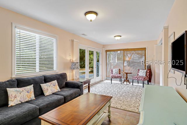 31 Sanddollar Rd, Hilton Head Island, SC 29928