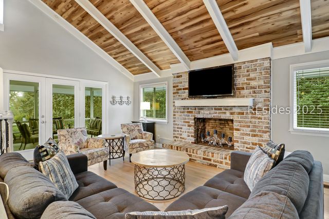 31 Sanddollar Rd, Hilton Head Island, SC 29928