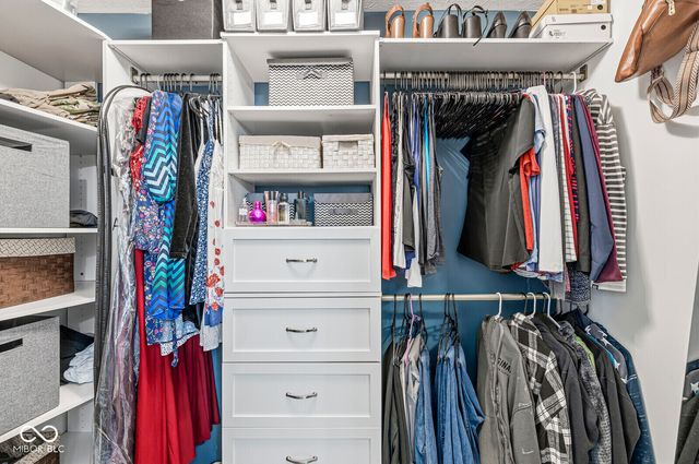 8112 Elsen Ridge, Avon, IN 46123