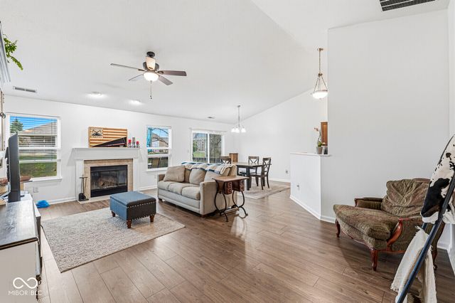 8112 Elsen Ridge, Avon, IN 46123