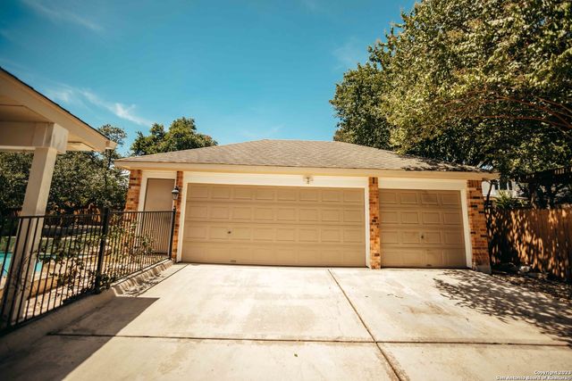519 Wildgrove Ln, San Antonio, TX 78258