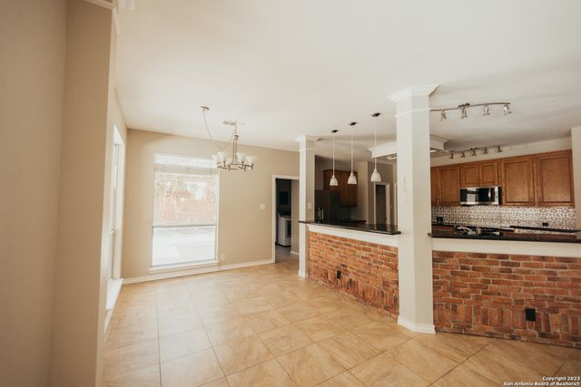 519 Wildgrove Ln, San Antonio, TX 78258