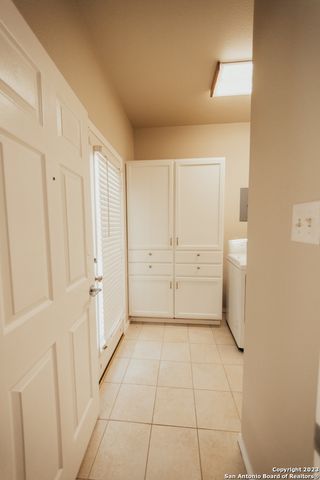 519 Wildgrove Ln, San Antonio, TX 78258