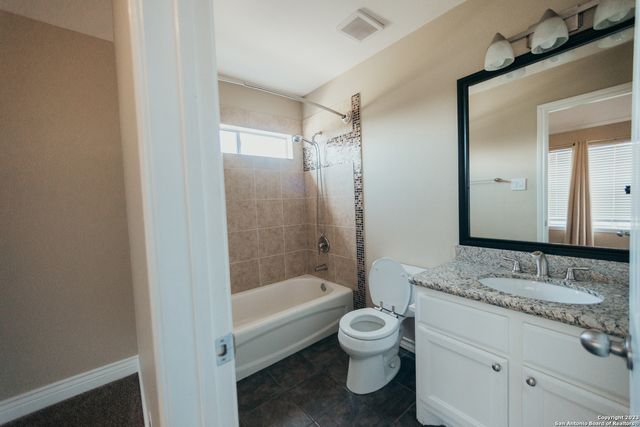 519 Wildgrove Ln, San Antonio, TX 78258
