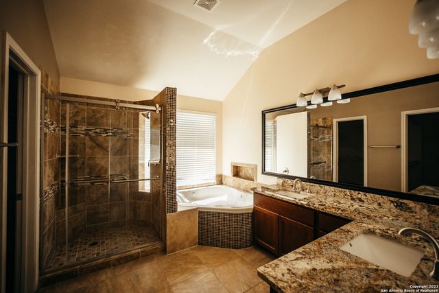 519 Wildgrove Ln, San Antonio, TX 78258