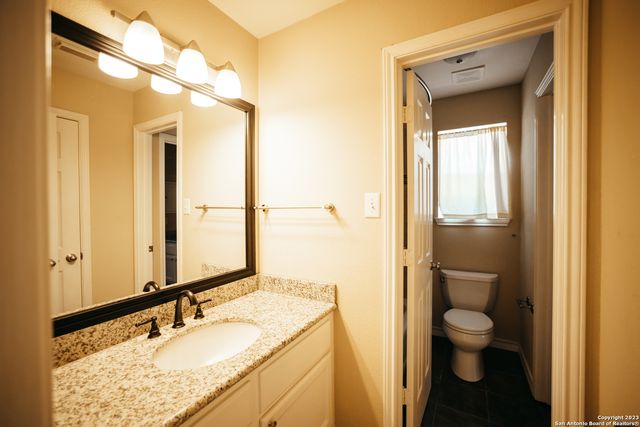 519 Wildgrove Ln, San Antonio, TX 78258