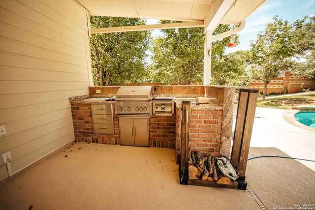 519 Wildgrove Ln, San Antonio, TX 78258
