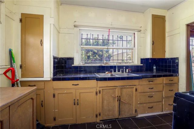 4115 Council, Los Angeles, CA 90004