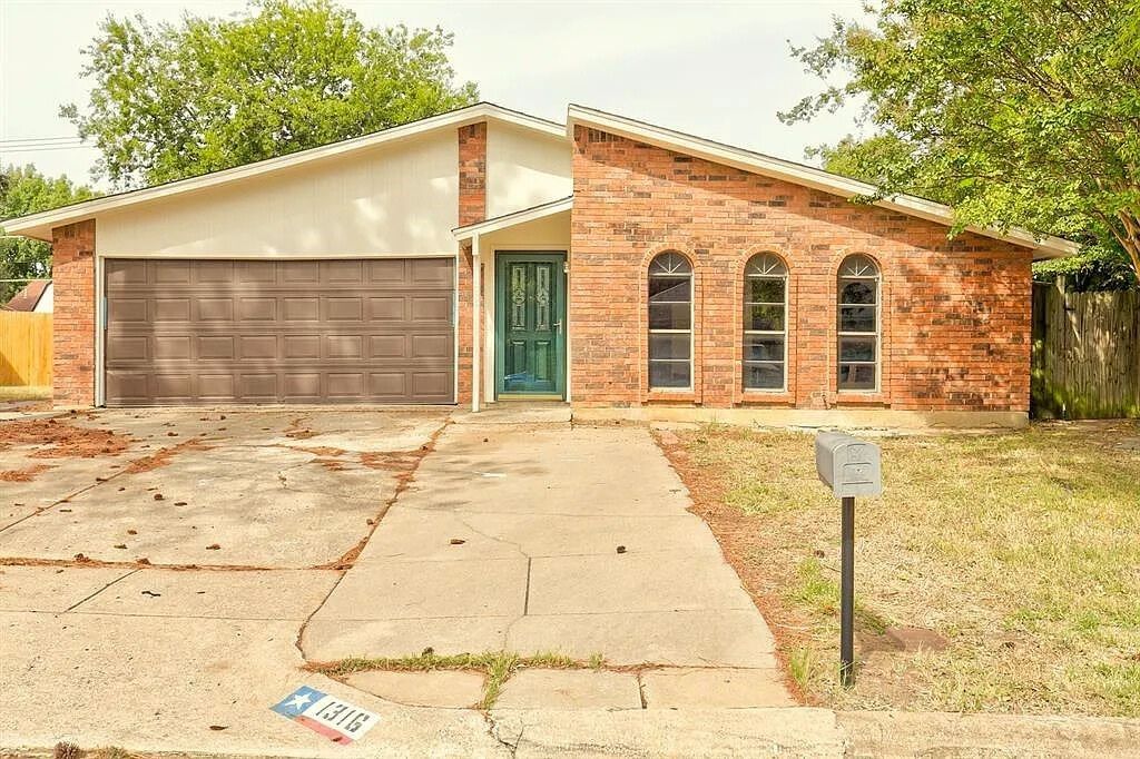 1316 Royster Road, Fort Worth, TX 76134