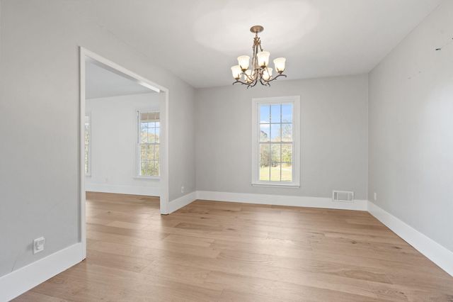 6861 REIDVILLE Road, Woodruff, SC 29388