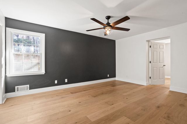 6861 REIDVILLE Road, Woodruff, SC 29388