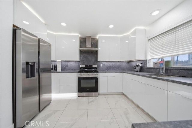 3824 Akina, Perris, CA 92571