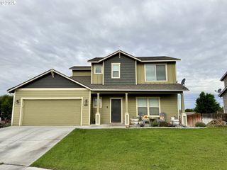 2122 Nw Dawn Dr, Hermiston, OR 97838