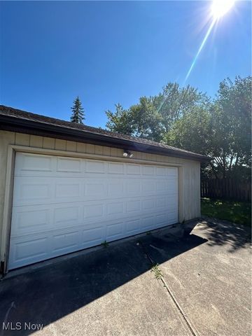 21860 Louis Road, Bedford Heights, OH 44146