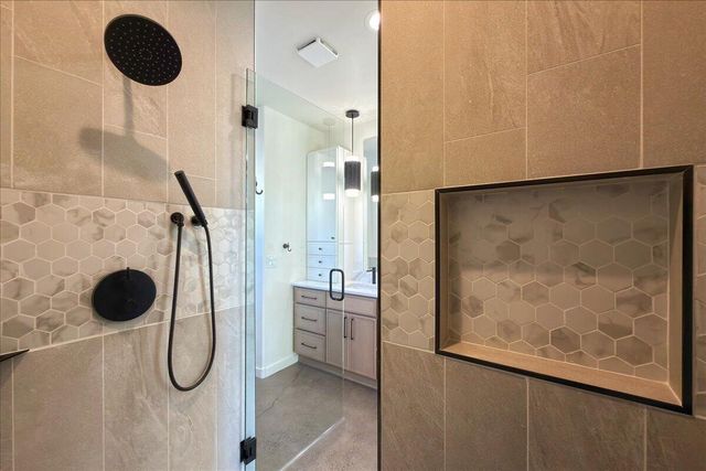 308 Mullen Road NE, Albuquerque, NM 87107