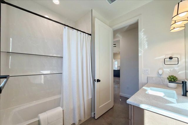 308 Mullen Road NE, Albuquerque, NM 87107