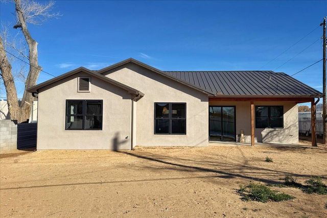 308 Mullen Road NE, Albuquerque, NM 87107