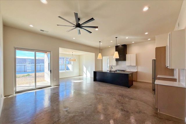 308 Mullen Road NE, Albuquerque, NM 87107