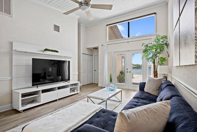 12538 WESTHAMPTON Circle, Wellington, FL 33414