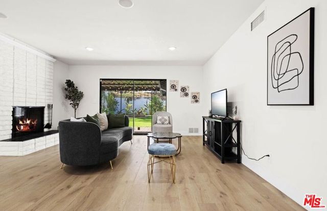 2617 S Beverly Drive, Los Angeles, CA 90034