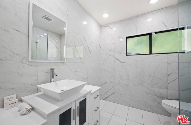 2617 S Beverly Drive, Los Angeles, CA 90034