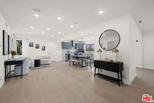 2617 S Beverly Drive, Los Angeles, CA 90034