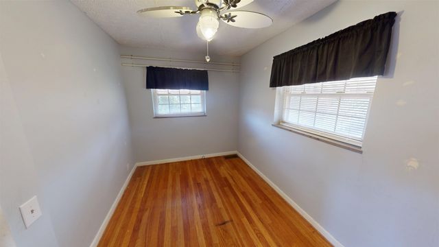 127 Green Oak Drive, Huntington, WV 25705