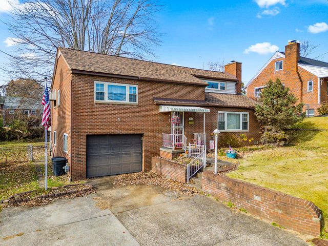 127 Green Oak Drive, Huntington, WV 25705