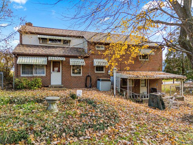 127 Green Oak Drive, Huntington, WV 25705