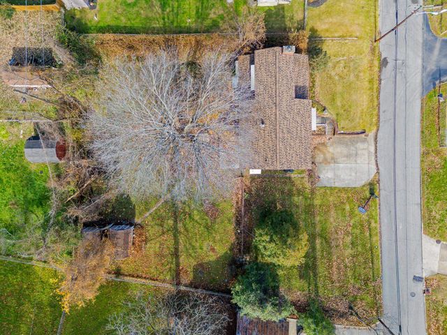 127 Green Oak Drive, Huntington, WV 25705