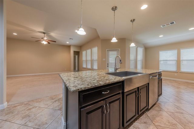 1920 Mary Ella DR, Leander, TX 78641