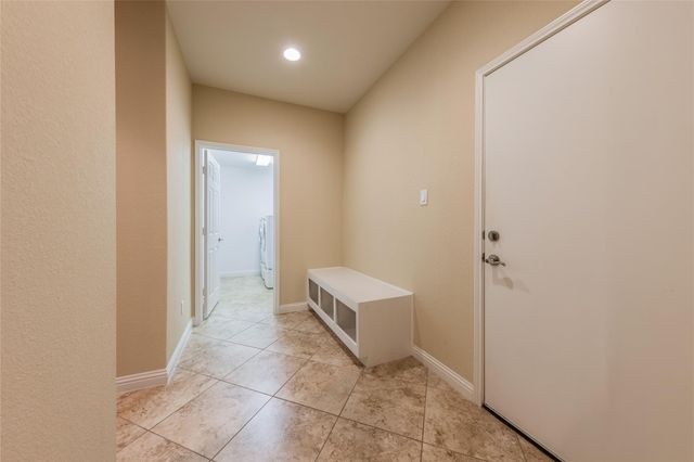 1920 Mary Ella DR, Leander, TX 78641