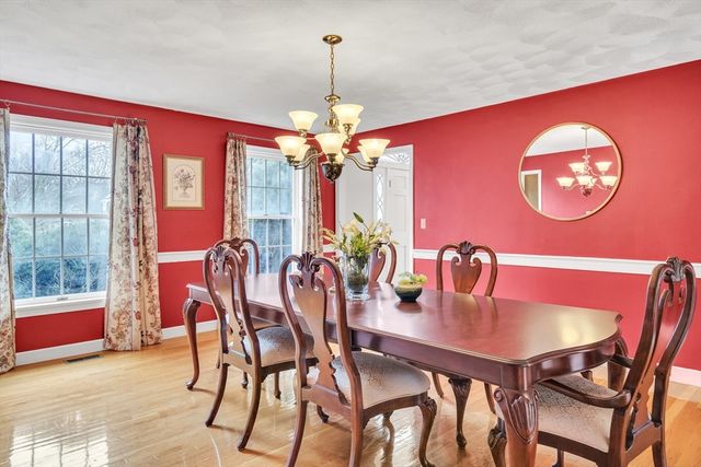 8 Farm Road, Lexington, MA 02420