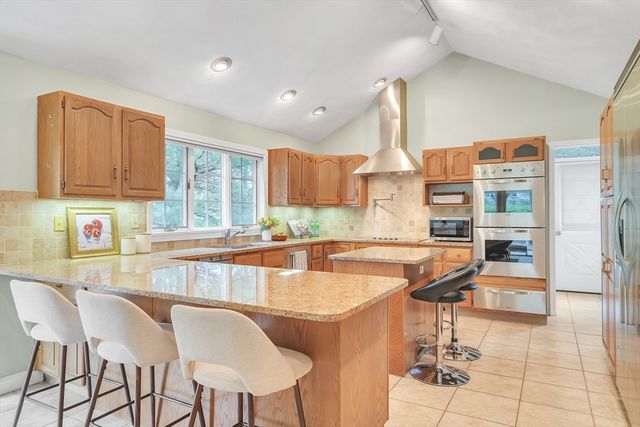 8 Farm Road, Lexington, MA 02420