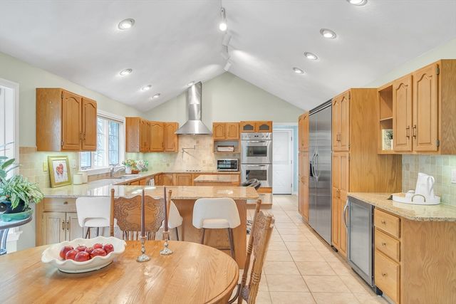 8 Farm Road, Lexington, MA 02420