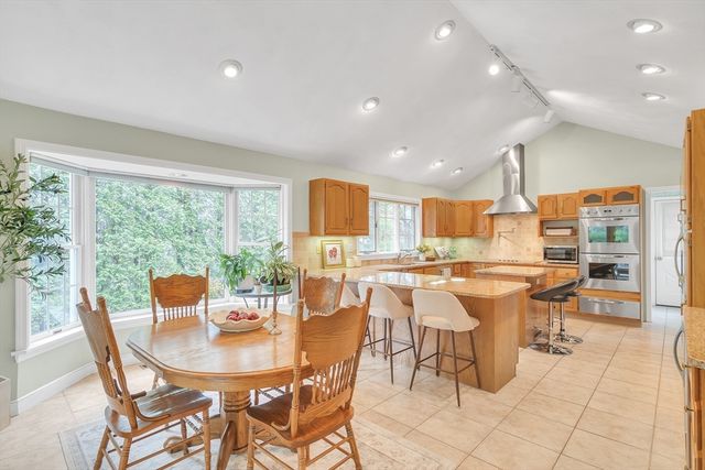 8 Farm Road, Lexington, MA 02420