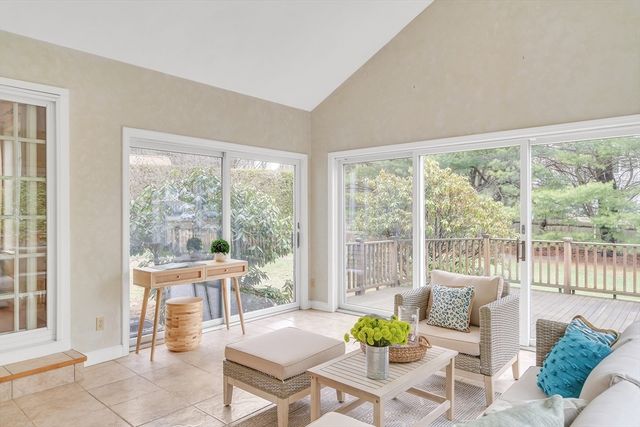 8 Farm Road, Lexington, MA 02420