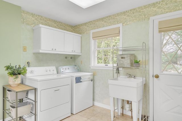 8 Farm Road, Lexington, MA 02420